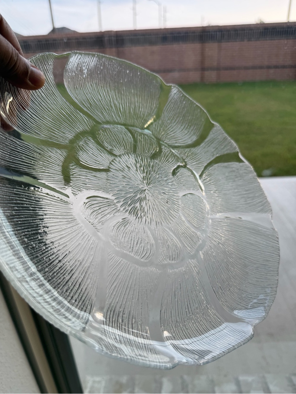 Vintage Arcoroc Fleur Dinner Plates 10.75” Set of 8